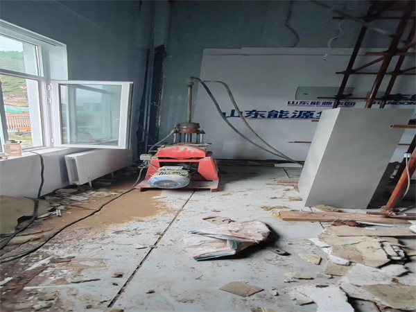 清新地基基础下沉墙体裂缝加固注浆顶升施工